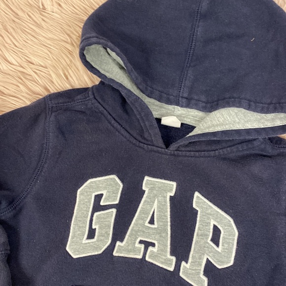 Boys Gap Sweater - Picture 2 of 4